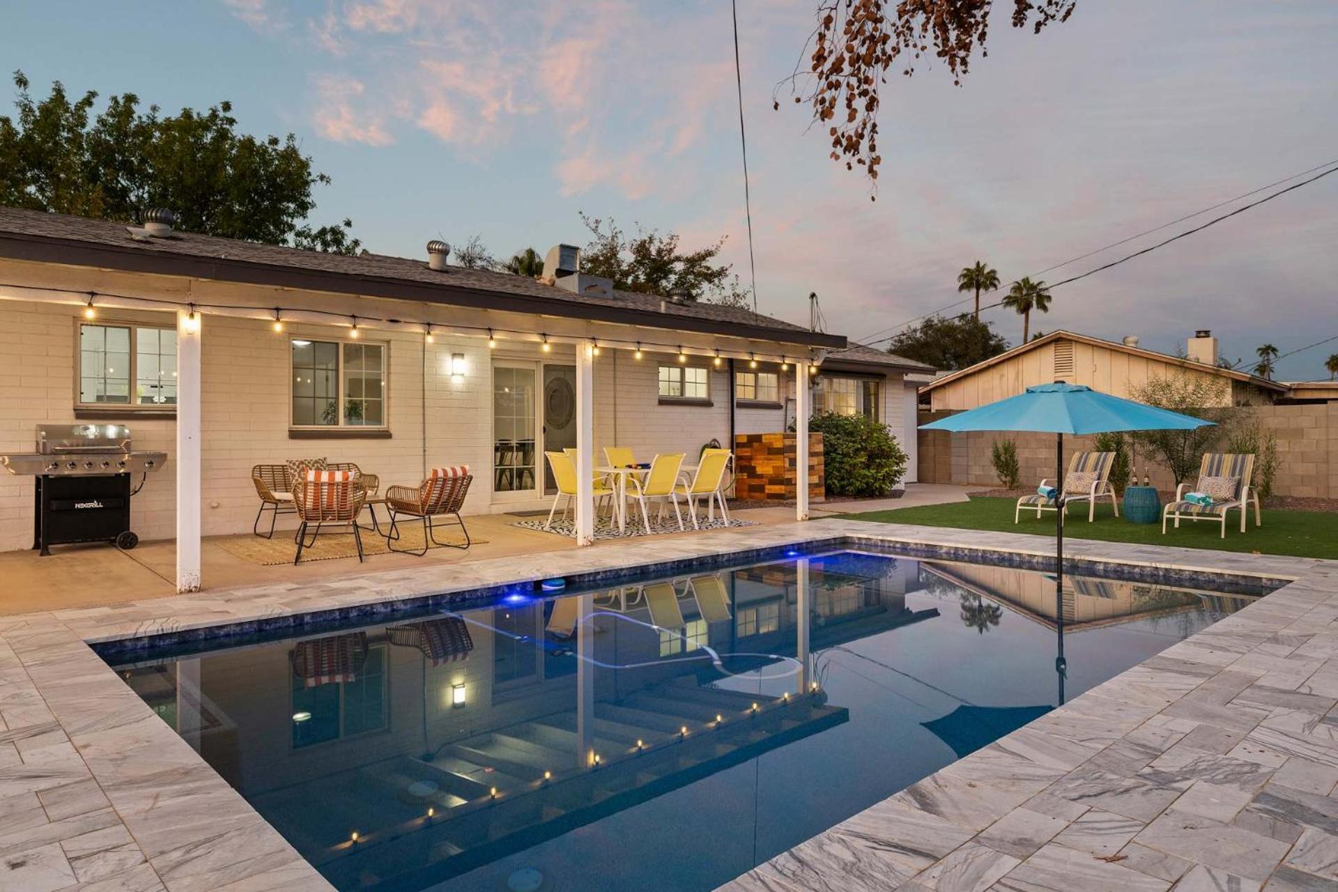 Holiday home Shangri La - Boho Chic With Patio Pool & Grille *