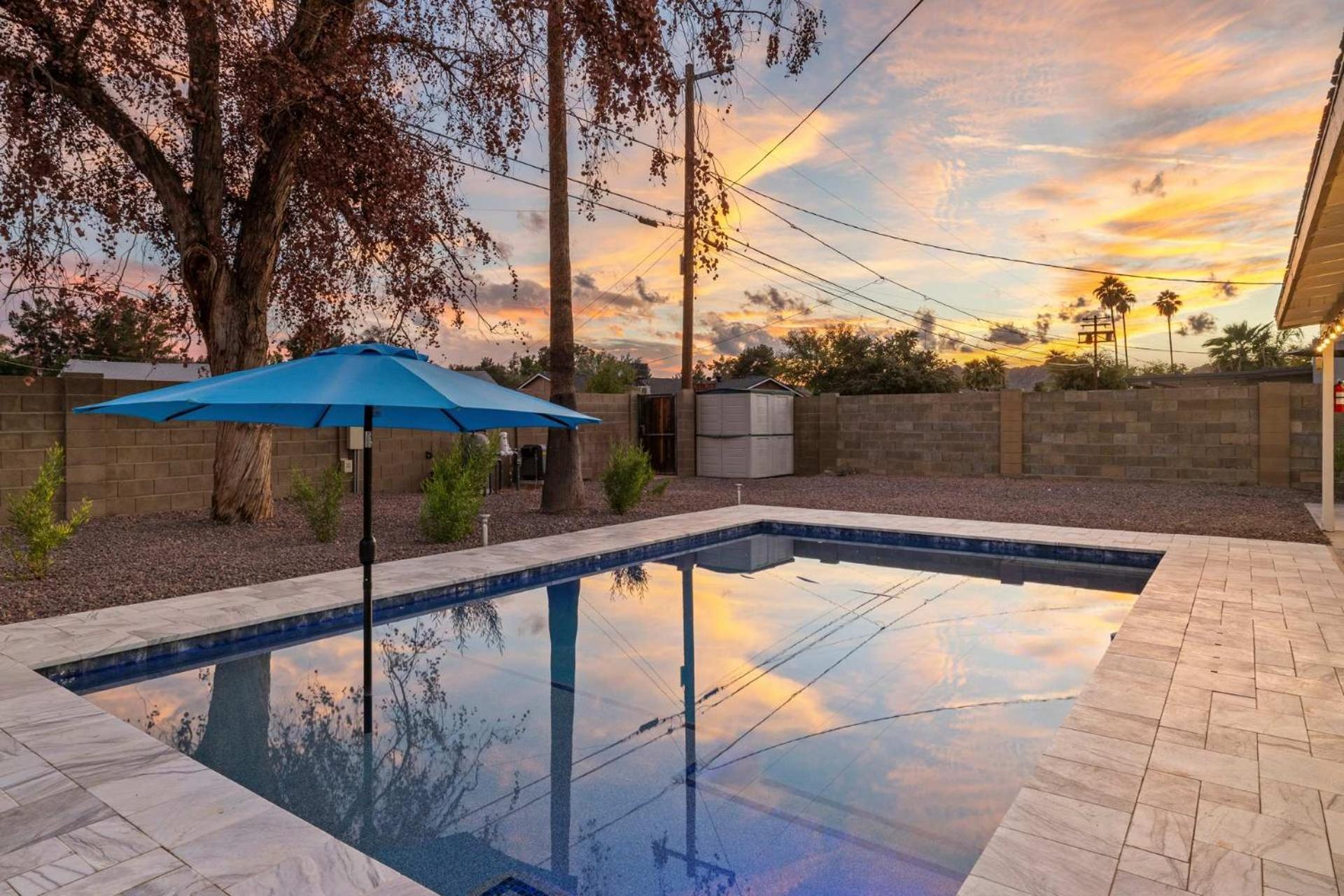 Holiday home Shangri La - Boho Chic With Patio Pool & Grille *